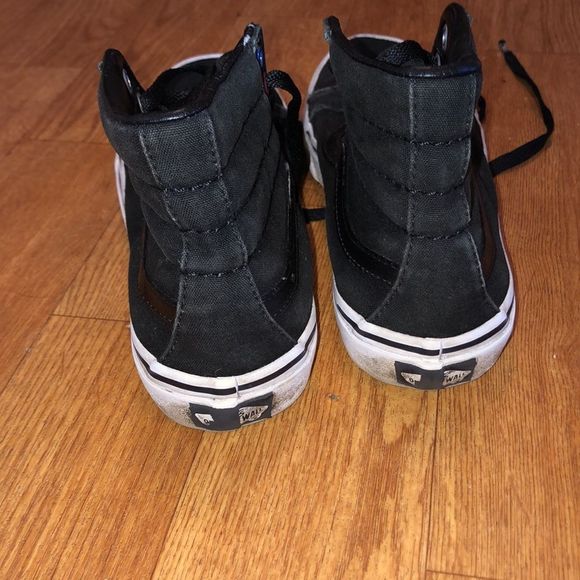 Hightop Black canvas Vans with Leather Insides & Iridescent Lace Holes Sample - Picture 7 of 8